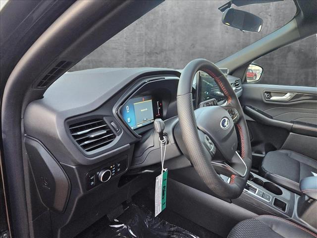 2025 Ford Escape ST-Line photo 3