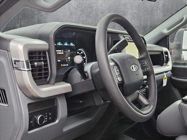 2024 Ford F-350 XL photo 4