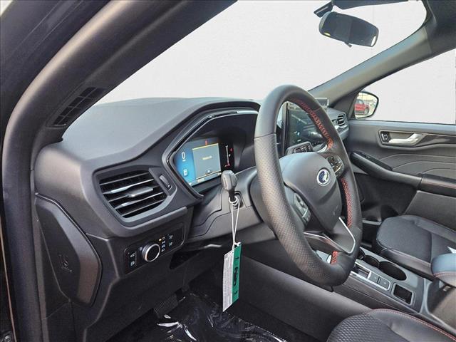 2025 Ford Escape ST-Line photo 3