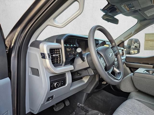 2026 Ford F-250 XLT photo 3