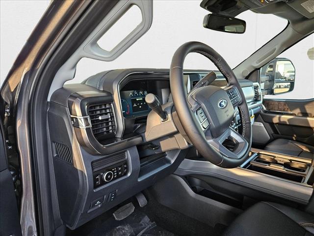 2026 Ford F-250 Lariat photo 3