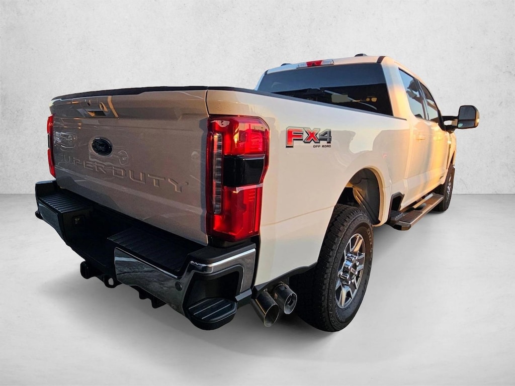 New 2026 Ford F-250 LARIAT Truck Crew Cab