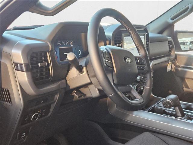 2025 Ford F-150 XLT photo 3