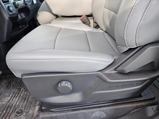 2025 Ford F-250 XL photo 3