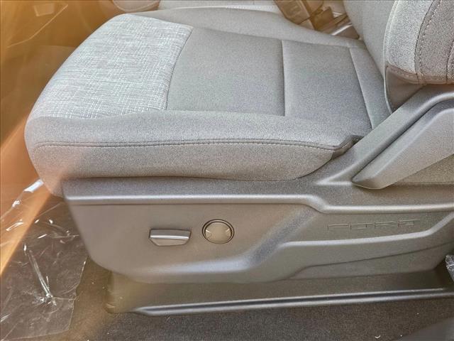 2025 Ford F-250 XLT photo 4