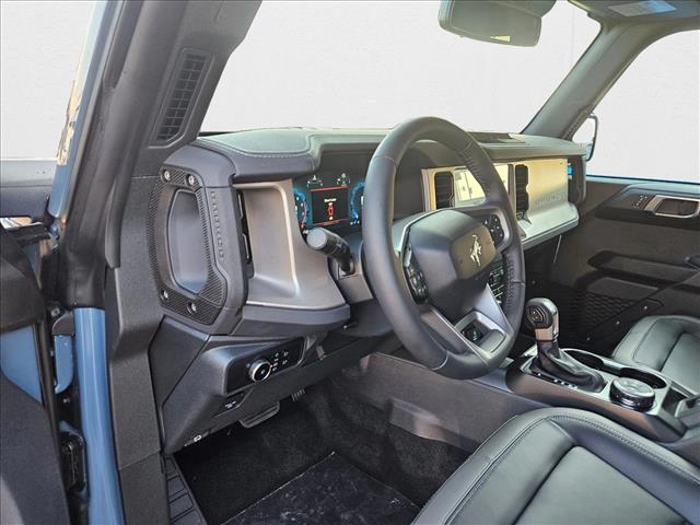 2025 Ford Bronco Outer Banks photo 3