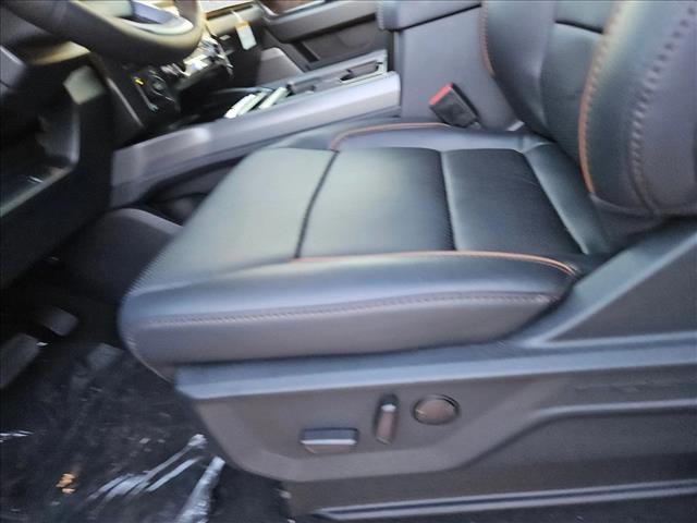 2026 Ford F-250 Lariat photo 4