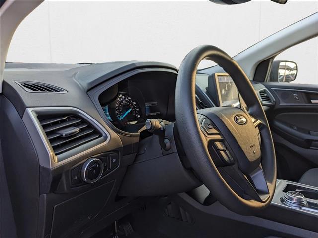 2024 Ford Edge SE photo 3