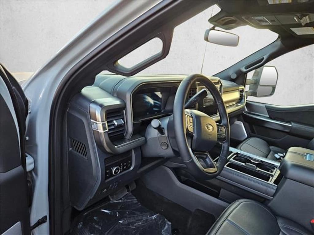 New 2026 Ford F-350 Platinum Truck Crew Cab