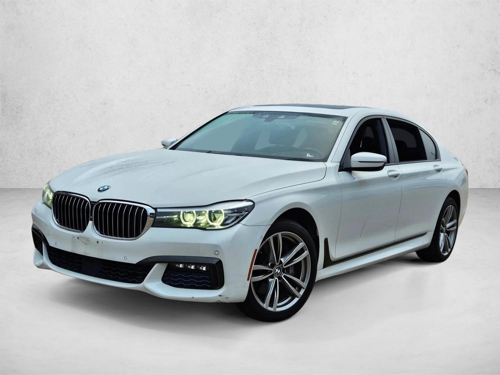 2016 BMW 7 Series 740i's photo