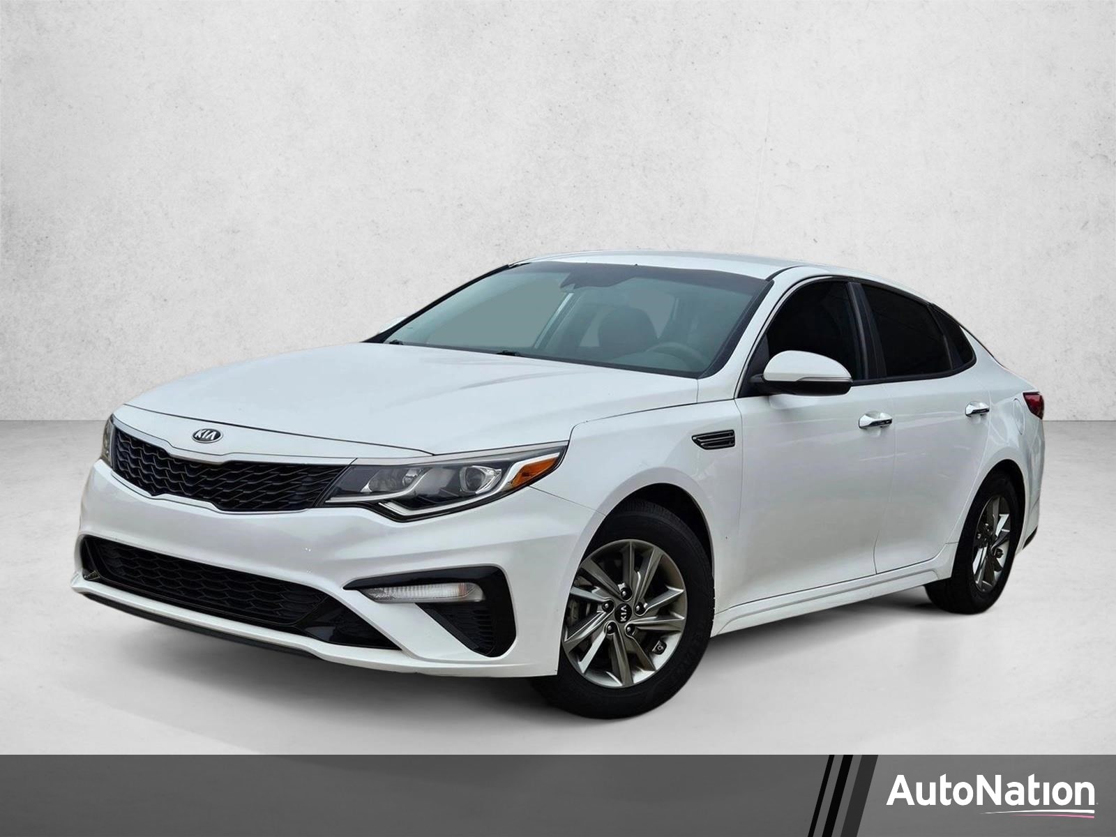 2019 Kia Optima LX AT's photo