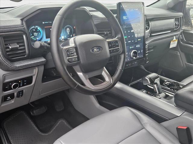 2025 Ford F-150 Lightning photo 3