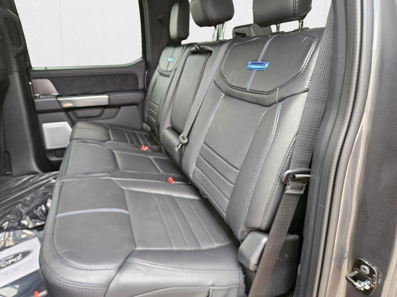 2026 Ford F-350 Super Duty Platinum - Photo 12