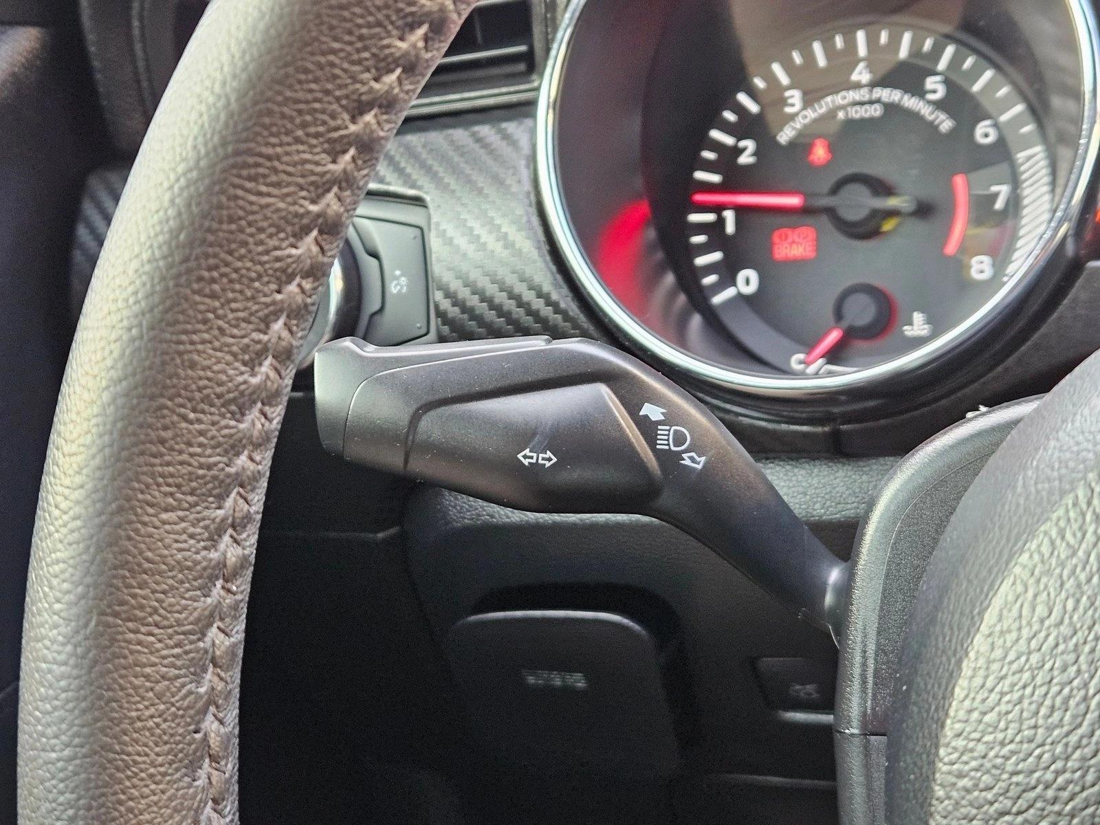 2015 Ford Mustang V6 - Photo 24