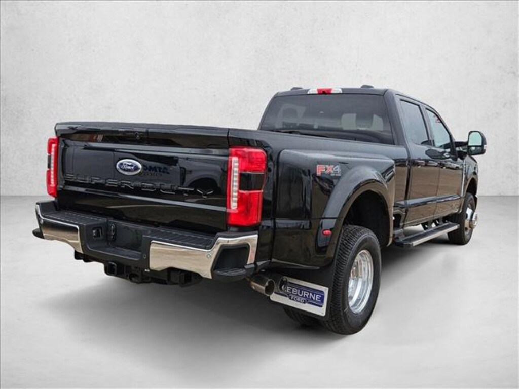 New 2026 Ford F-350 XLT Truck Crew Cab