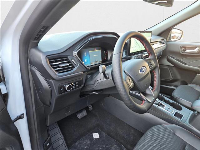 2025 Ford Escape ST-Line photo 2