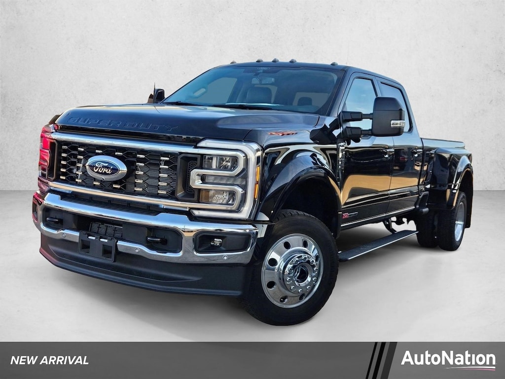 New 2026 Ford F-450 LARIAT Truck Crew Cab