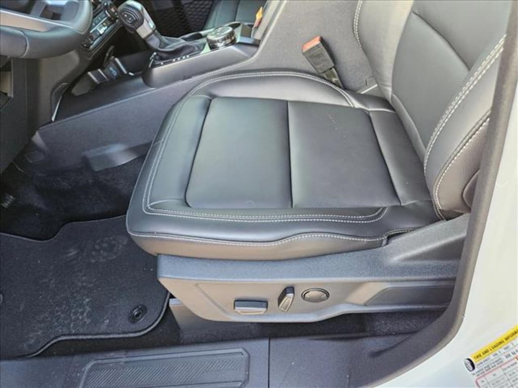 New 2025 Ford Bronco Outer Banks SUV