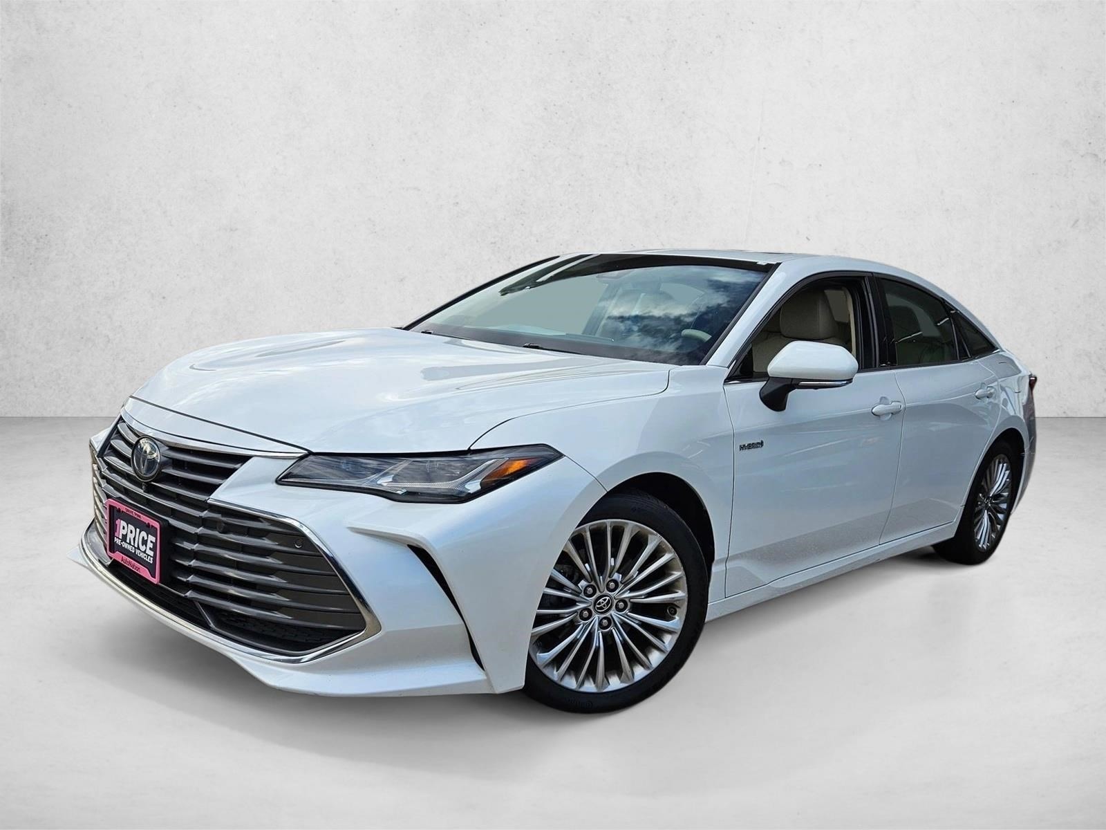 2019 Toyota Avalon Limited's photo