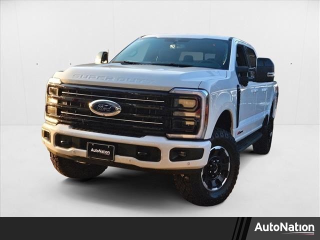 2026 Ford F-250 Super Duty Platinum's photo