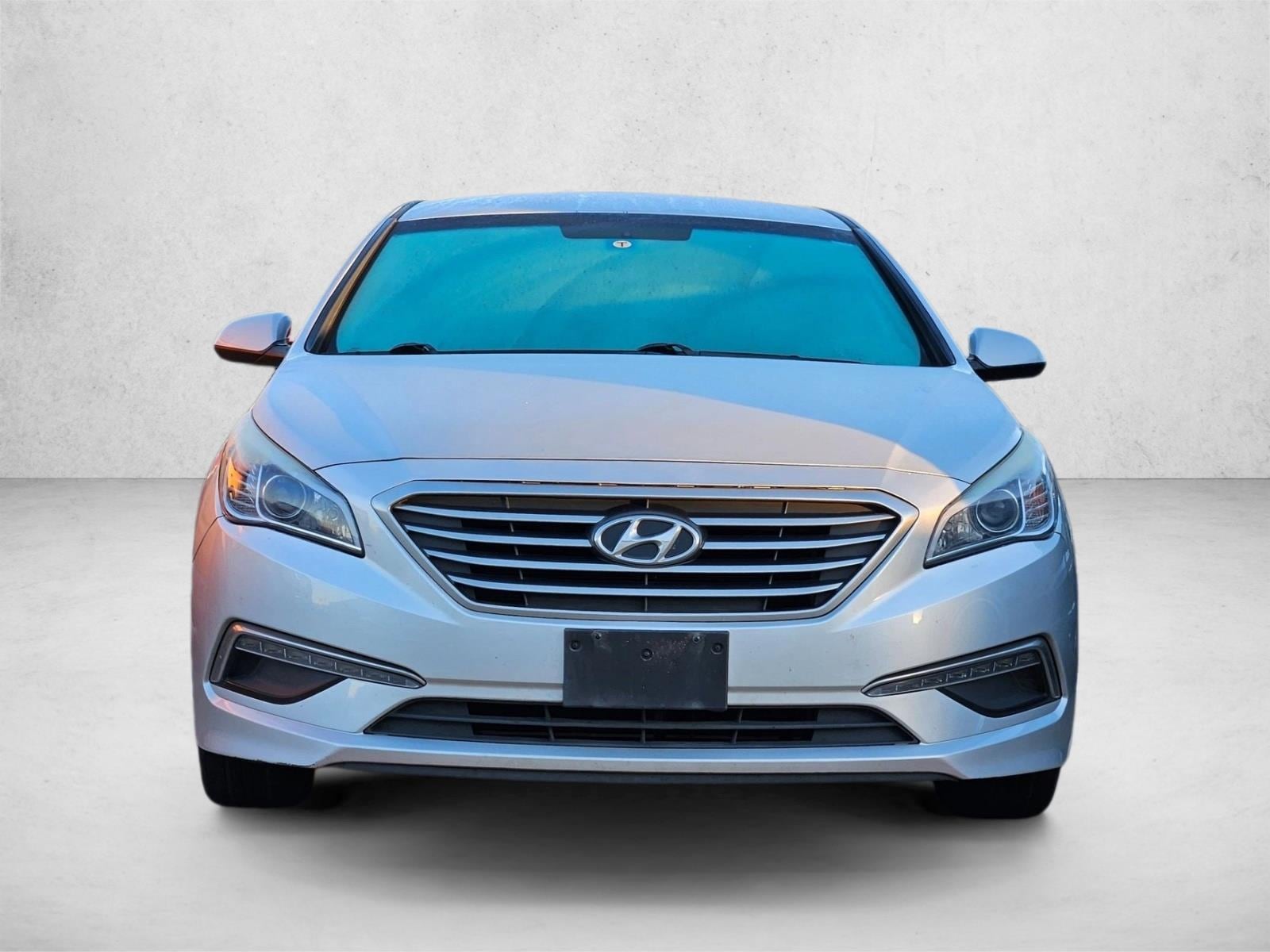 Used 2015 Hyundai Sonata SE with VIN 5NPE24AF0FH200835 for sale in Fort Worth, TX