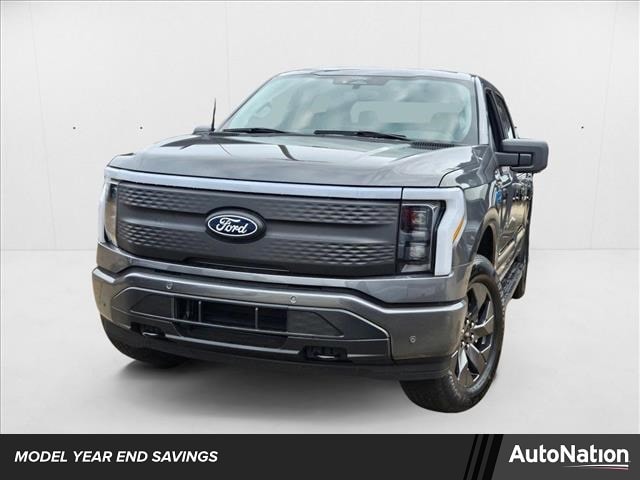 2025 Ford F-150 Lightning Flash's photo