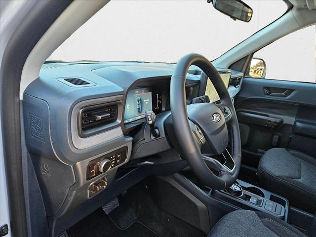 2025 Ford Maverick XLT photo 3