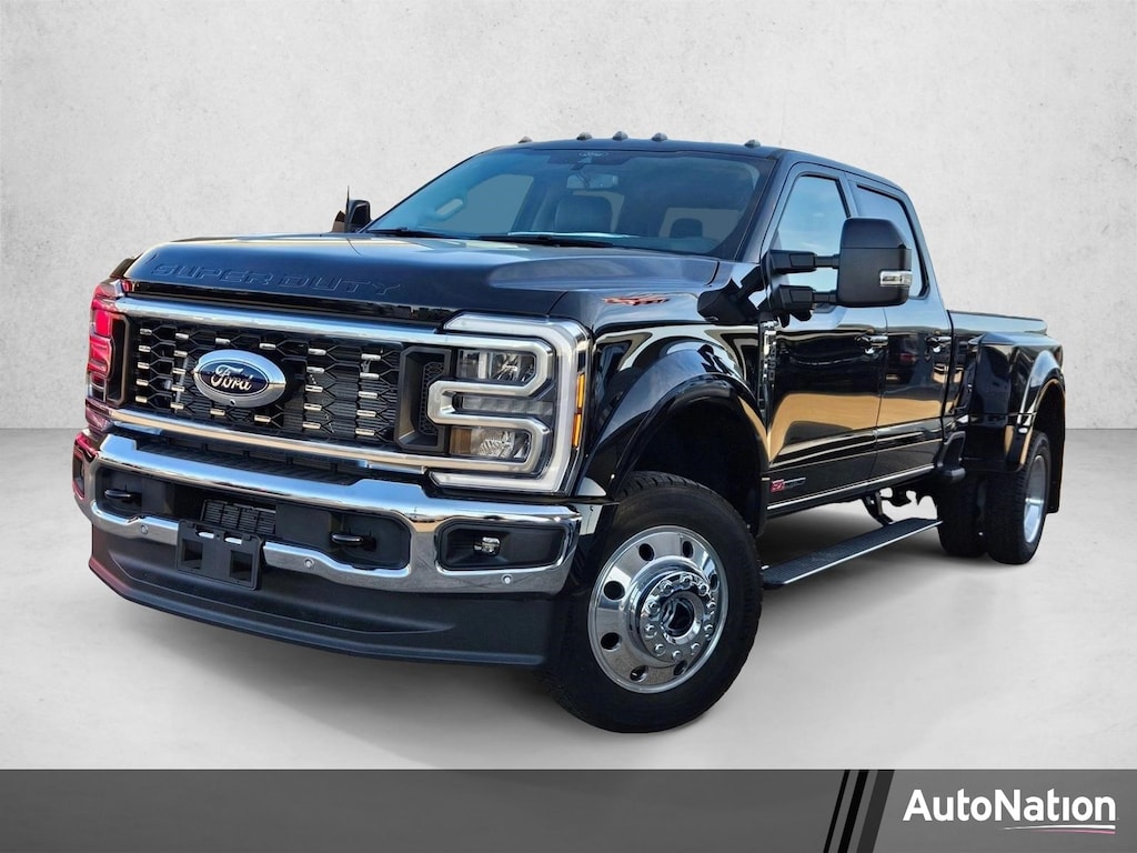 New 2026 Ford F-450 LARIAT Truck Crew Cab