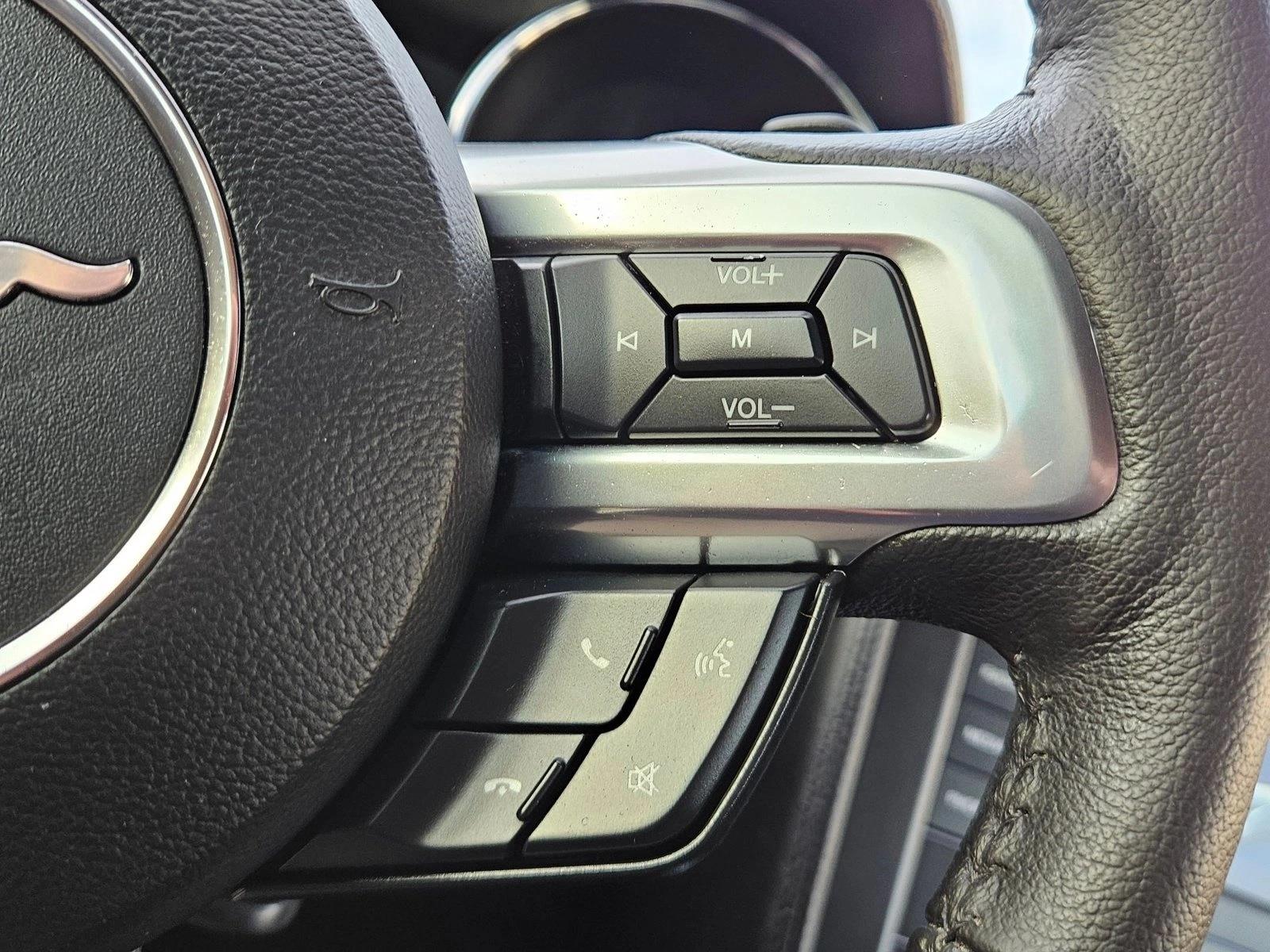2015 Ford Mustang V6 - Photo 25
