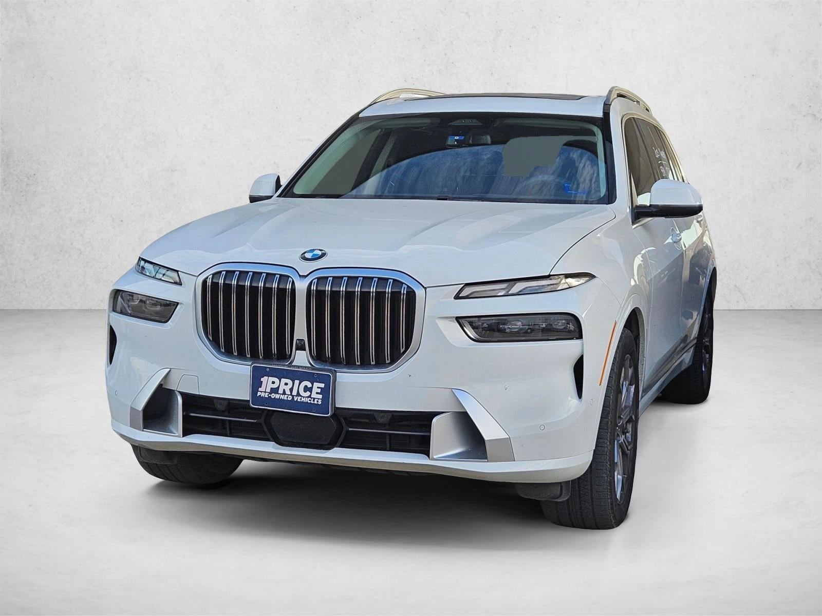 2023 BMW X7 40i's photo