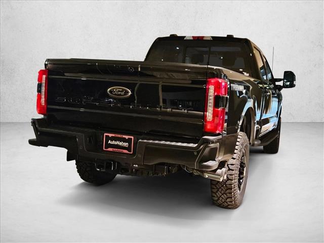 2026 Ford F-250 Lariat photo 2