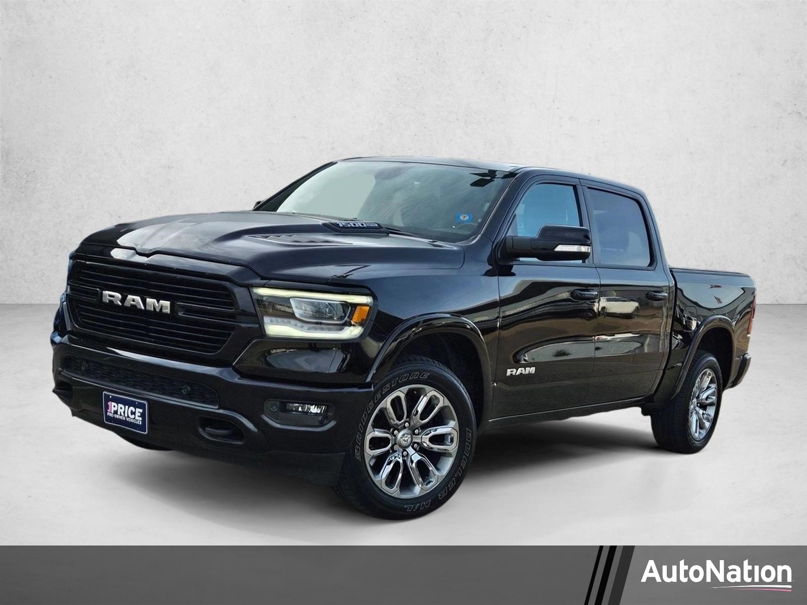 2019 RAM 1500 Laramie 4x4 Crew Cab 5'7's photo