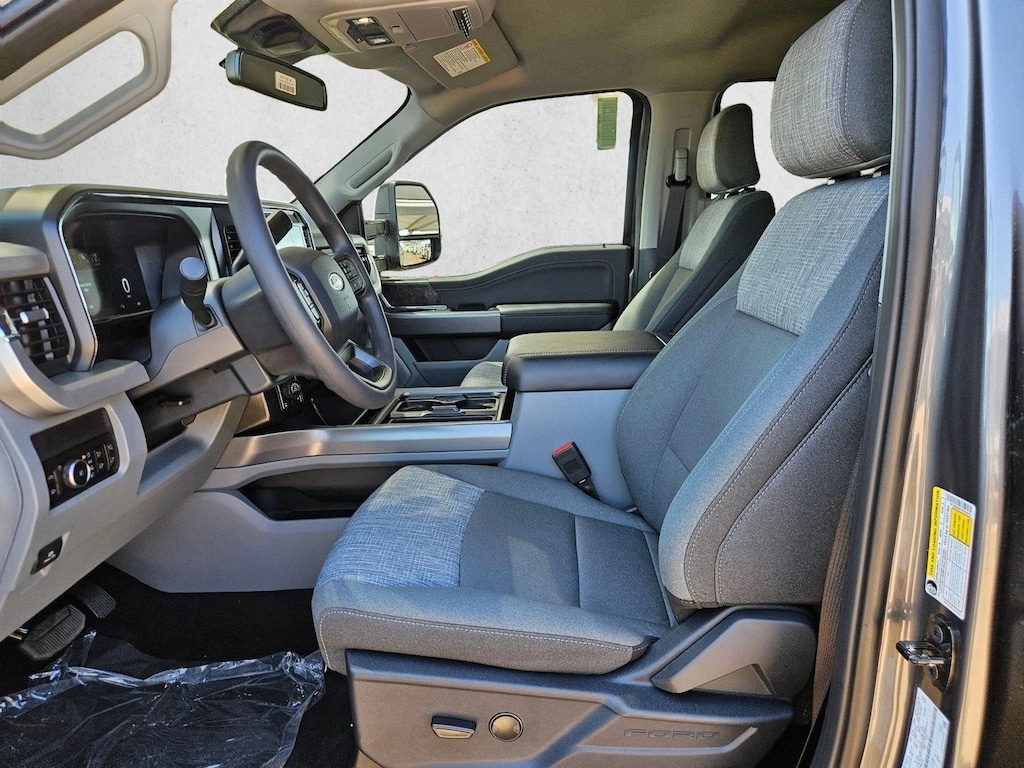 New 2026 Ford F-250 XLT Truck Crew Cab
