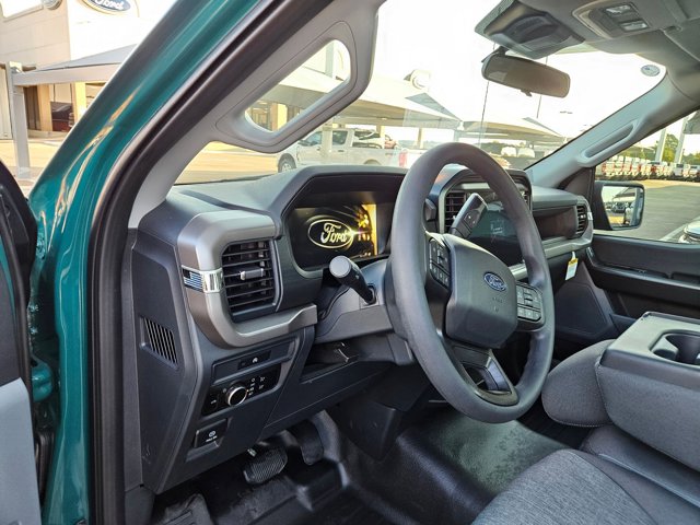 2025 Ford F-150 XL photo 3
