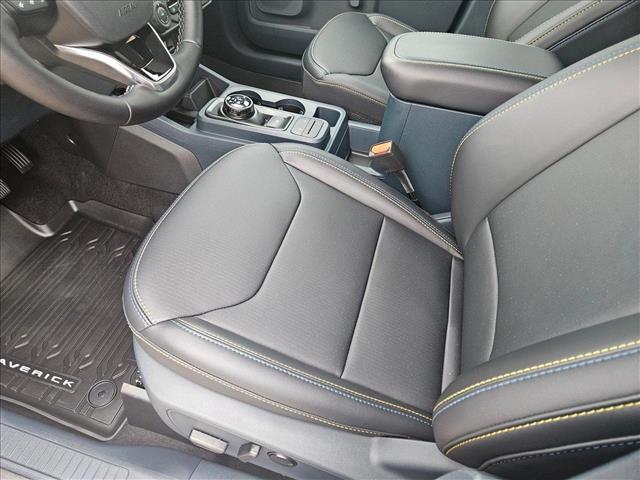 2025 Ford Maverick photo 4