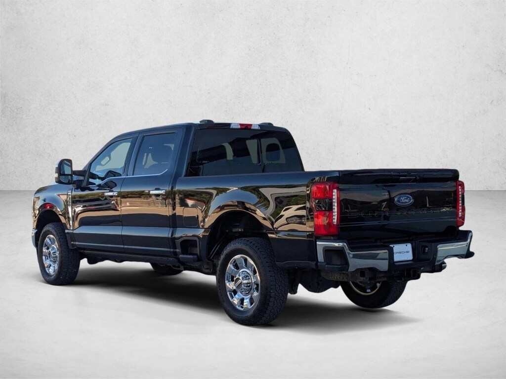 Used 2024 Ford F-350 LARIAT Truck Crew Cab