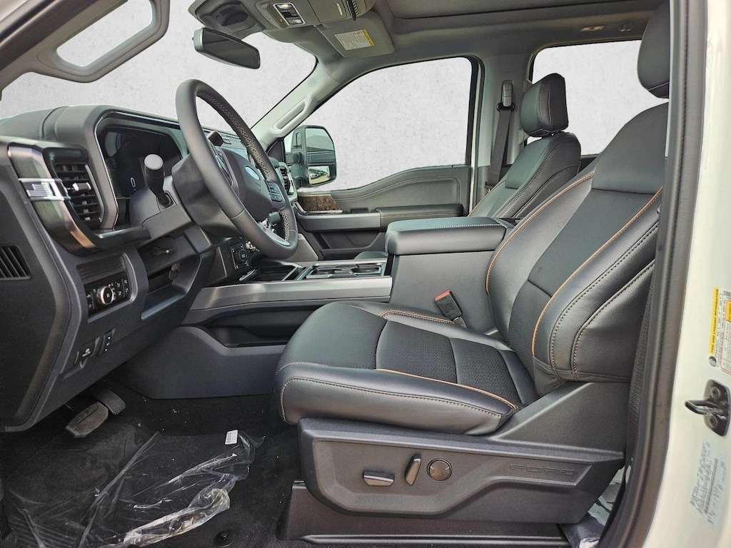 New 2026 Ford F-250 LARIAT Truck Crew Cab