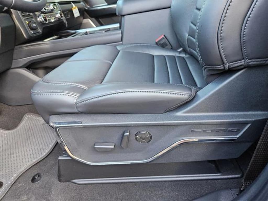 New 2026 Ford F-250 Platinum Truck Crew Cab