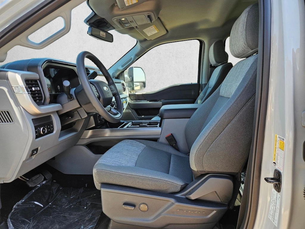New 2026 Ford F-250 XLT Truck Crew Cab