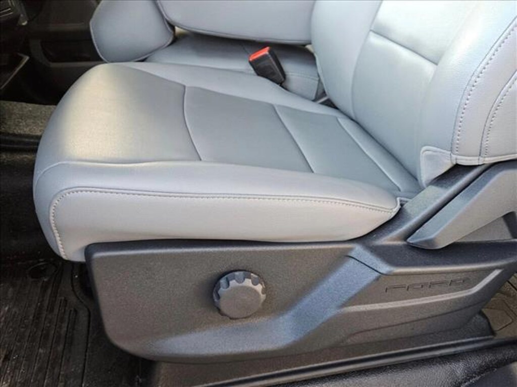 New 2025 Ford F-350 XL Truck Crew Cab