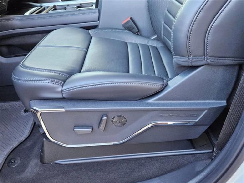 New 2026 Ford F-250 Platinum Truck Crew Cab