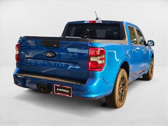 2025 Ford Maverick photo 2