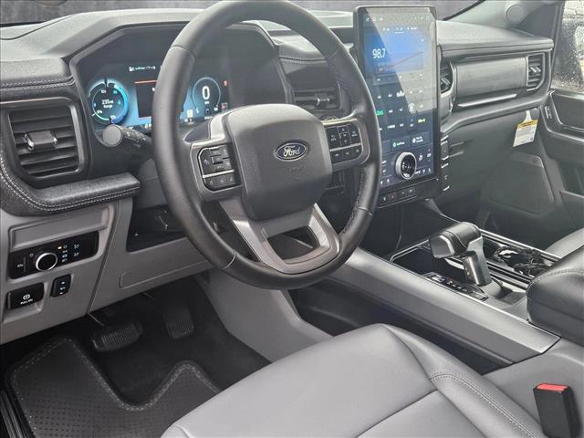2025 Ford F-150 Lightning photo 3