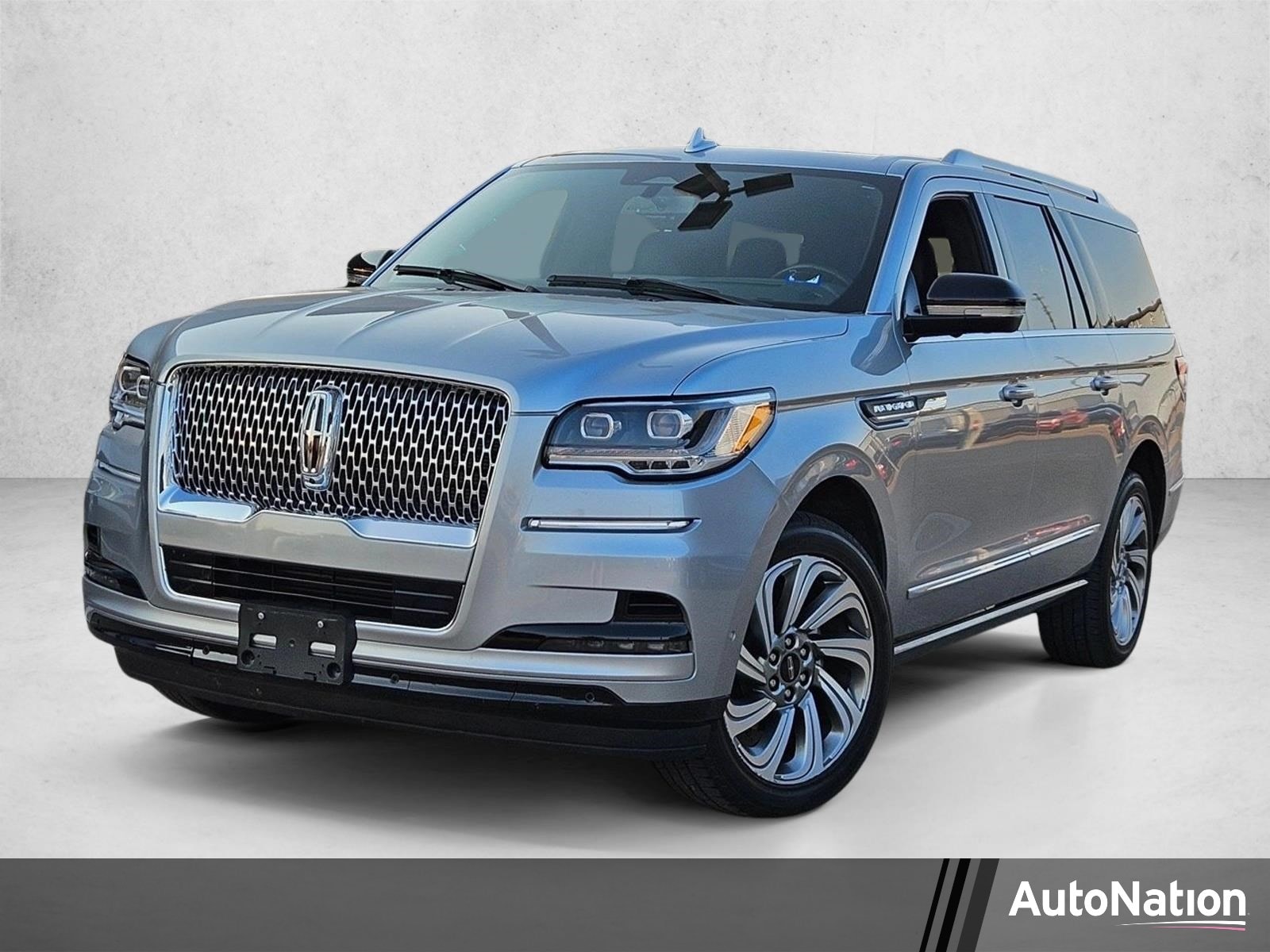 2023 Lincoln Navigator L