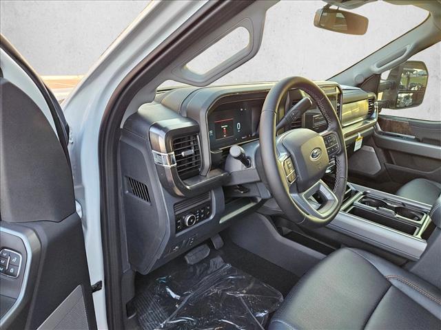 2026 Ford F-250 Lariat photo 3