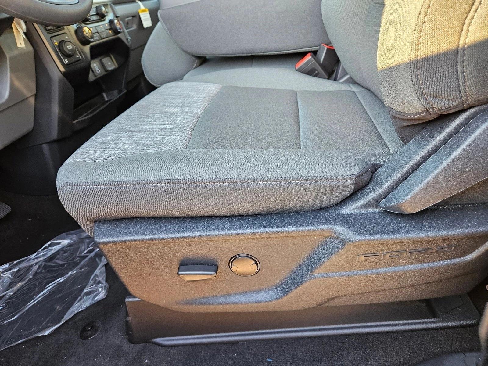 2026 Ford F-250 Super Duty XLT - Photo 4