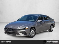 2025 Hyundai Elantra SE Sedan