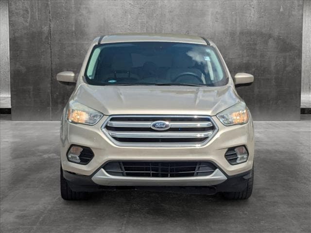 Used 2017 Ford Escape SE with VIN 1FMCU0GD9HUD35154 for sale in Saint Petersburg, FL