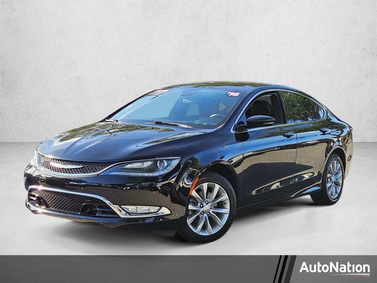 2016 Chrysler 200 C's photo