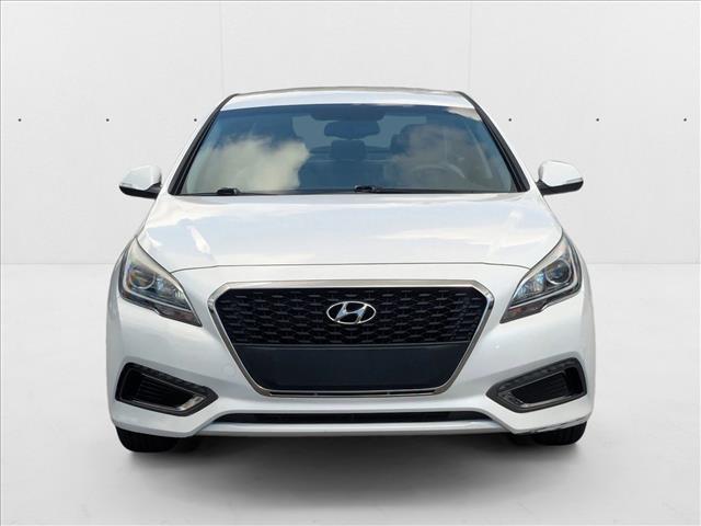 Used 2017 Hyundai Sonata Hybrid Base with VIN KMHE24L34HA074584 for sale in St. Petersburg, FL